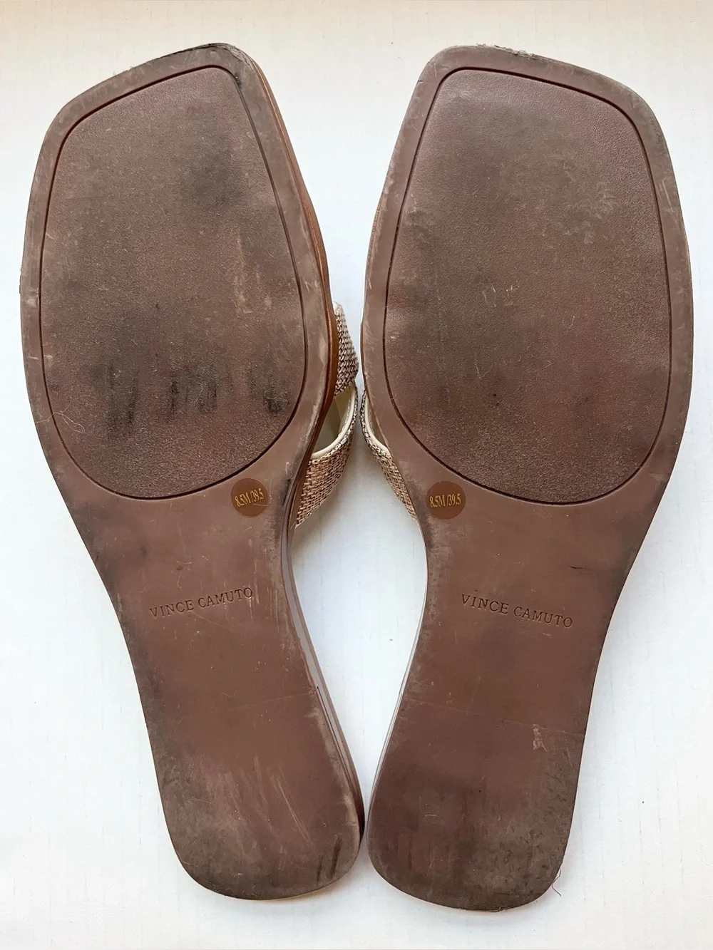 Vince Camuto Barcelens Natural Raffia Woven Knot Flat Slide Sandal. Size 8 1/2